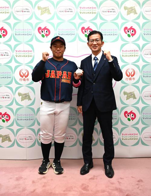 山添さん