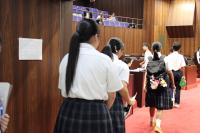 入場する子ども議員たち