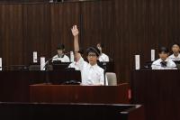 挙手する子ども議員